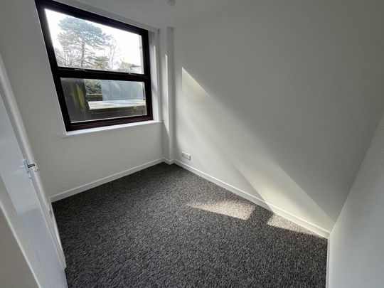 3 bedroom flat to rent - Photo 1