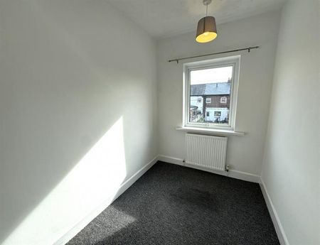 3 Bedroom Terraced To Let - Photo 4