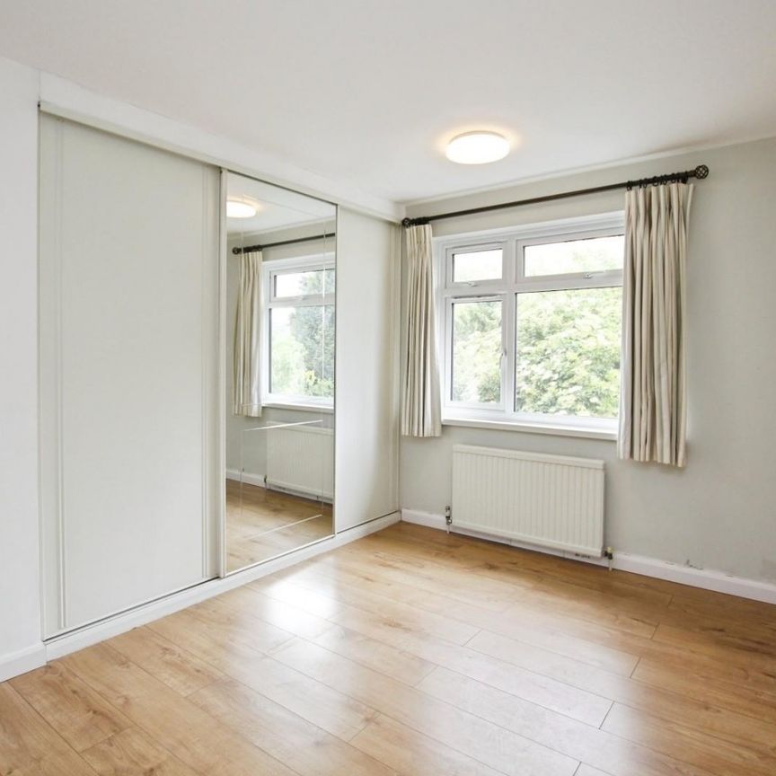 Tring Road, Dunstable - Photo 1