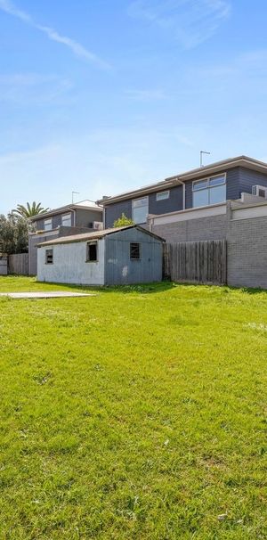 Spacious Home in Prime Location! - Photo 1