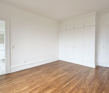 Appartement • Saint-Cloud - Photo 2
