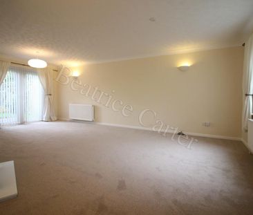 3 bedroom detached house to rent - Photo 2