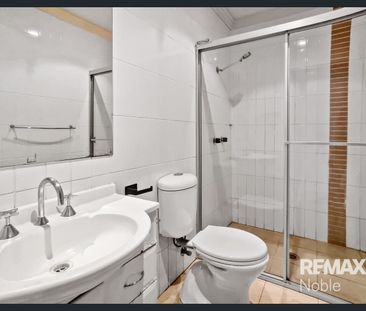 Parkview - One Bedroom Plus Study - Photo 4