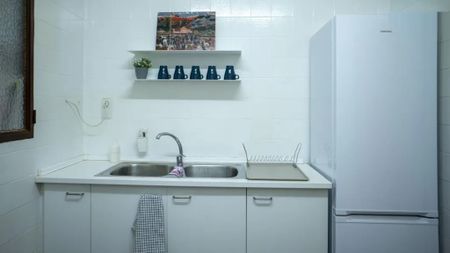 Carrer dels Lleons, Valencia, Valencian Community 46022 - Photo 2
