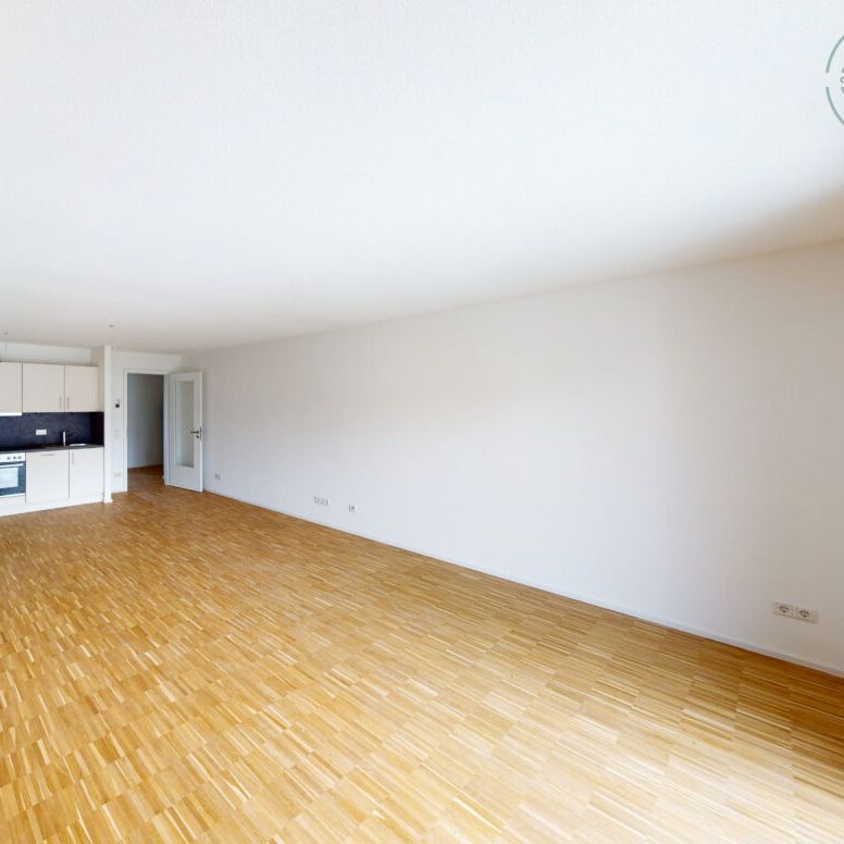 Sonne pur! L-förmig geschnittene 3-Zimmer-Wohnung mit EBK und Balkon - Photo 1