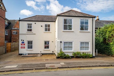 Available unfurnished from 08/12/2025 - Photo 2