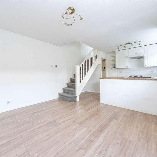 Finglesham Court, Maidstone, ME15 - Photo 1