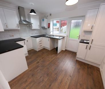 2 bedroom terraced house to rent - Photo 1