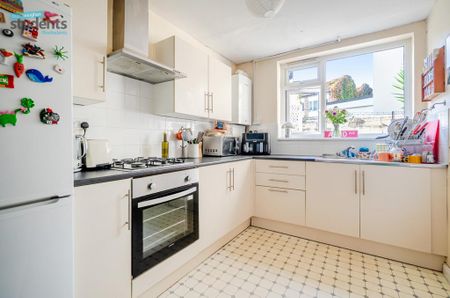 3 bedroom end of terrace house to rent - Photo 5