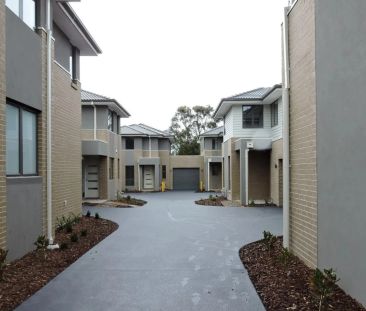 STYLISH AND IDEALLY LOCATED - Photo 2