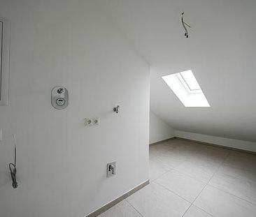 Hochwertige Dachgeschosswohnung in idealer Lage! - Photo 1