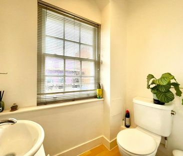 2 bedroom maisonette to rent - Photo 2