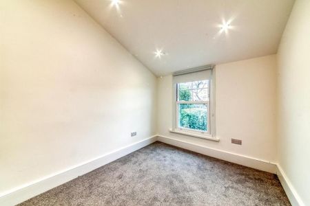 3 bedroom maisonette to rent - Photo 4