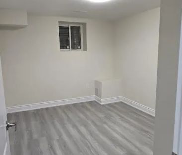 27 Brookdale Crescent W #Bsmt - Photo 6