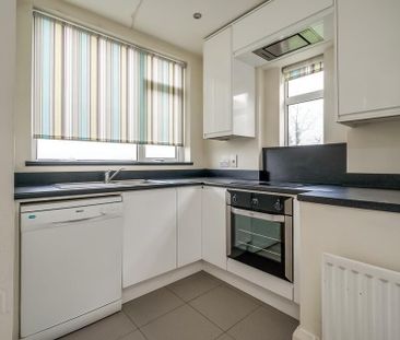 14 Lancedean Road, Belfast, BT6 9QP - Photo 4