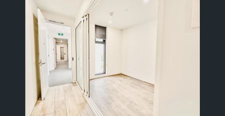 Modern 1-Bedroom Apartment in Prime City Location - Photo 4