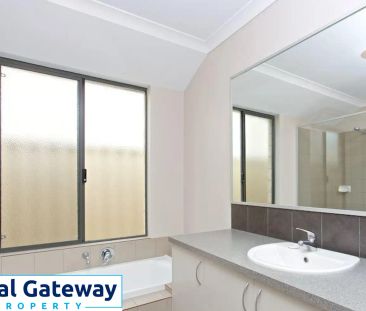 “Perfectly located 3 x 2, Aubin grove, $750 p/w” - Photo 5