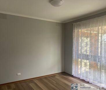 Prime Location Family Home - Photo 6