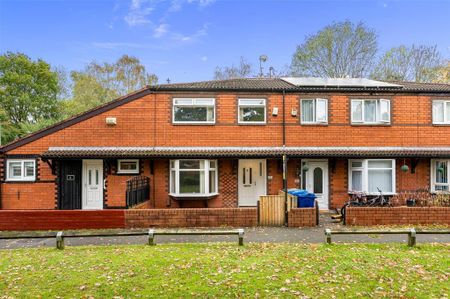 3 bedroom semi-detached house to rent - Photo 3