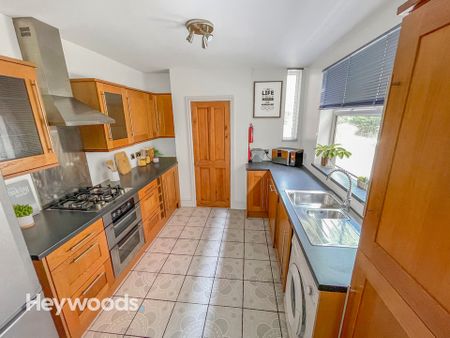 1 bed house of multiple occupation to rent in Albany Road, Newcastle-under-Lyme, Staffordshire - Photo 4