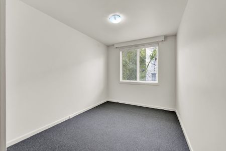 Oversized one bedroom in South Yarra - Photo 5