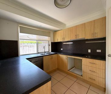 Spacious Family Home for Rent in Sandstone Point - Photo 6