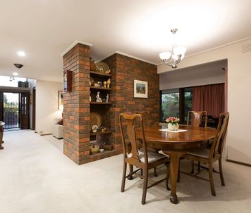 57 Cratloe Road, Mount Waverley VIC 3149 - House For Rent | Domain - Photo 6