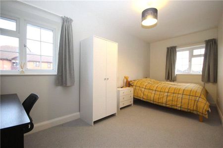 1 bedroom in a house share to rent - Photo 4