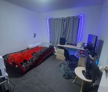 3 Bedroom Home, Highland Park - Photo 3