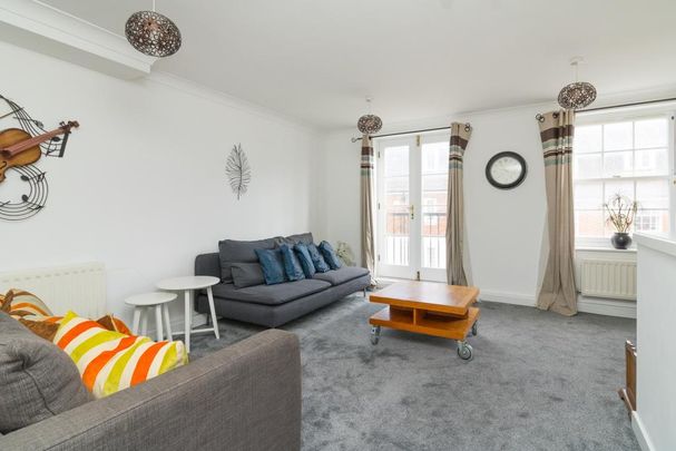 3 bedroom apartment to rent - Photo 1