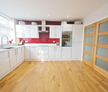 Harefield Road, Uxbridge, UB8 - Photo 4