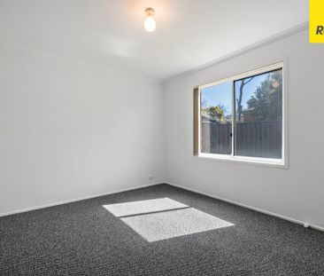 Refreshed 3 Bedroom Townhouse - Photo 4