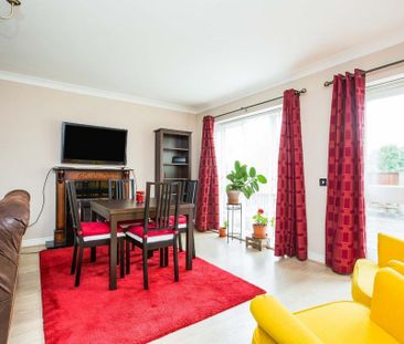 3 bedroom end of terrace house to rent - Photo 2