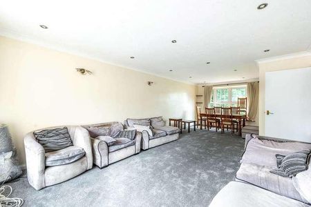 Westbury Lodge Close, Pinner, HA5 - Photo 4