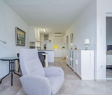 SPACIOUS 1-BEDROOM APARTMENT WITH POOL IN BENIDORM - Photo 5