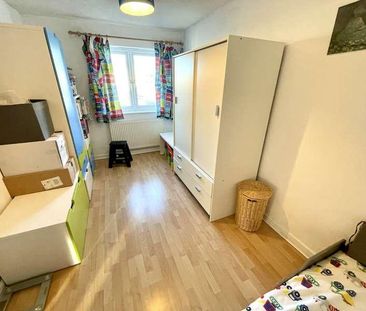 The Retreat, Caldicot, Np, NP26 - Photo 3