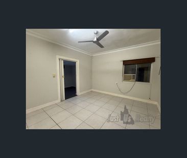 CHARMING, CONVENIENT & READY TO MOVE IN - Photo 6