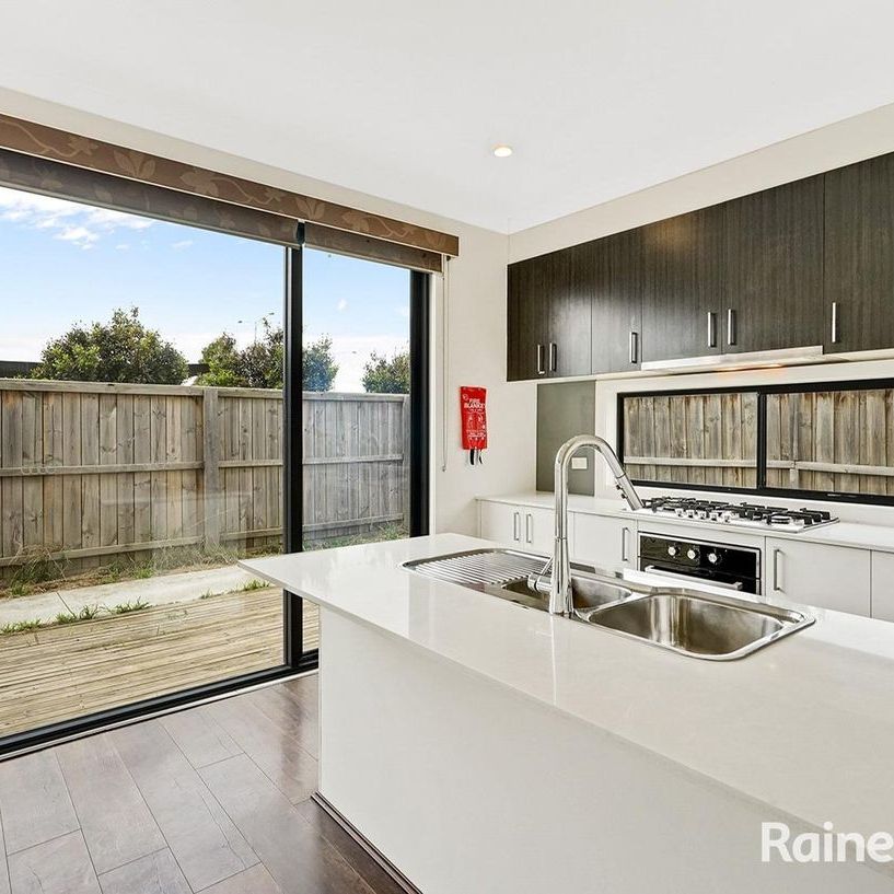 Affordable living in Clyde North (Shared Accommodation)!! - Photo 1