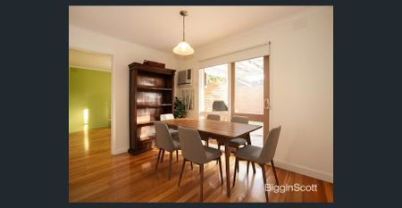 Immaculately presented three-bedroom dwelling in an ideally located court. - Photo 2