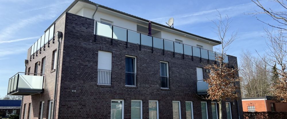 Aufgepasst: Neuwertige 3-Zimmer-Wohnung mit Balkon in zentraler Lage von Veenhusen! - Foto 1