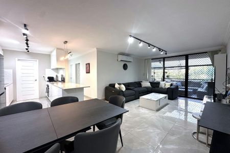 RENOVATED TWO BEDROOM APARTMENT IN THE HEART OF BANKSTOWN - Photo 3