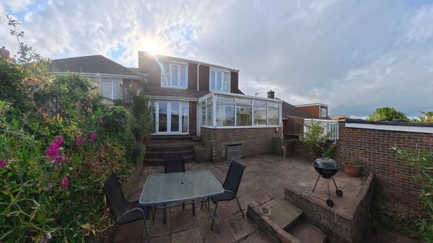 6 bedroom house to rent - Photo 1