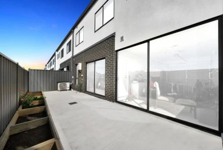5 Babaco Street, Tarneit VIC 3029 - Photo 2
