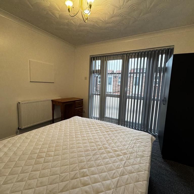 House share to rent - Photo 1