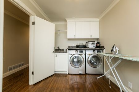 3738 Pine Crescent - Photo 3