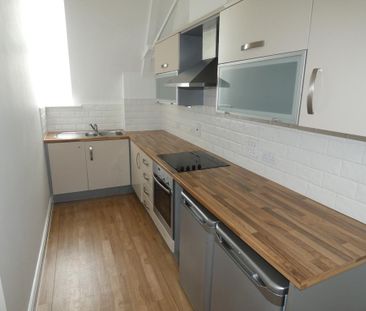 2 bedroom flat to rent - Photo 3