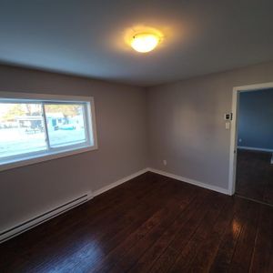 4 ½ rénové au rez-de-chaussée - Salaberry-de-Valleyfield - Photo 2