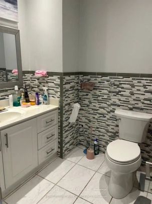 Detached Home For Lease | W9239330 - Photo 1