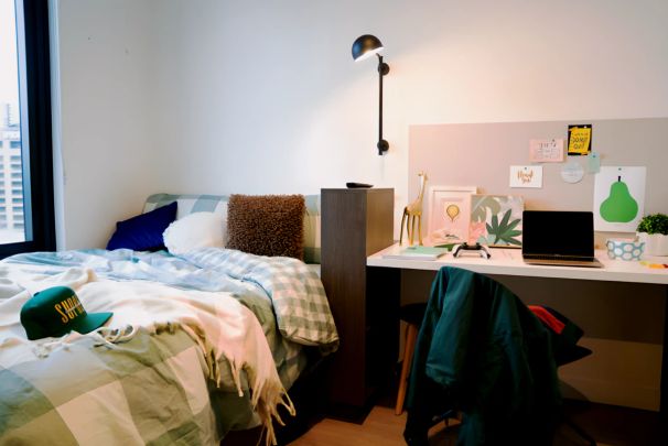 Signature Studio Apartment - Double Bed with Standard View - Photo 1