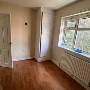 2 Bed Flat, Little Bromwich Road, B9 - Photo 2